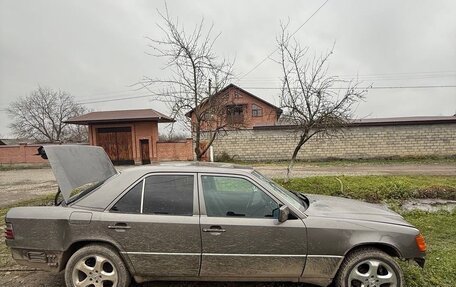Mercedes-Benz W124, 1992 год, 190 000 рублей, 1 фотография