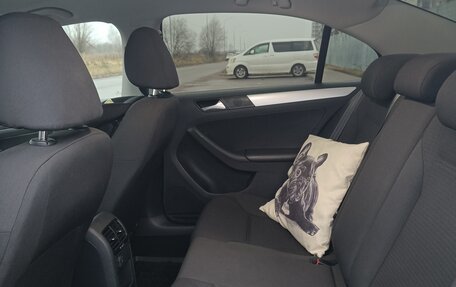 Volkswagen Jetta VI, 2018 год, 1 620 000 рублей, 12 фотография