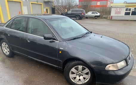 Audi A4, 1998 год, 300 000 рублей, 3 фотография
