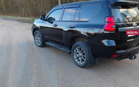 Toyota Land Cruiser Prado 150 рестайлинг 2, 2014 год, 2 900 000 рублей, 4 фотография