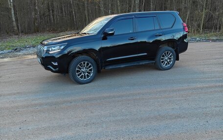 Toyota Land Cruiser Prado 150 рестайлинг 2, 2014 год, 2 900 000 рублей, 9 фотография