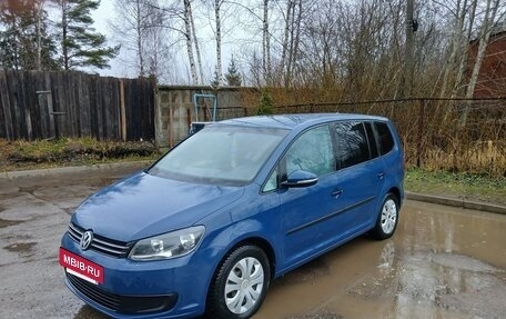 Volkswagen Touran III, 2012 год, 800 000 рублей, 2 фотография