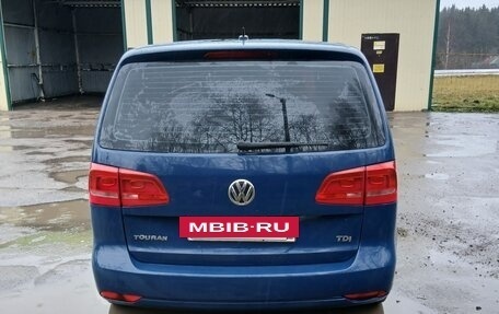 Volkswagen Touran III, 2012 год, 800 000 рублей, 6 фотография