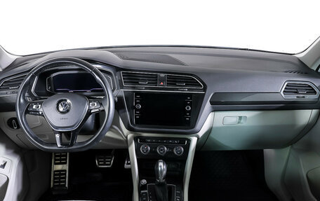 Volkswagen Tiguan II, 2019 год, 3 099 000 рублей, 13 фотография