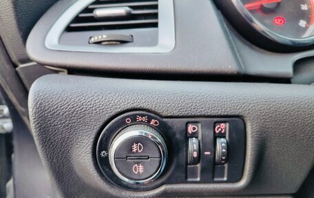 Opel Astra J, 2014 год, 720 000 рублей, 11 фотография