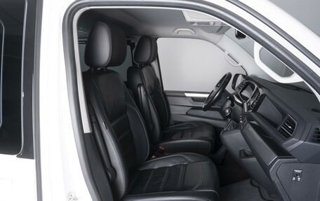 Volkswagen Multivan T6 рестайлинг, 2020 год, 7 950 000 рублей, 8 фотография