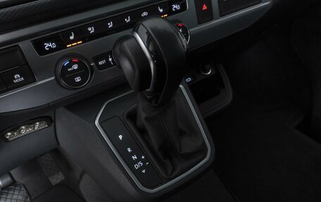 Volkswagen Multivan T6 рестайлинг, 2020 год, 7 950 000 рублей, 14 фотография