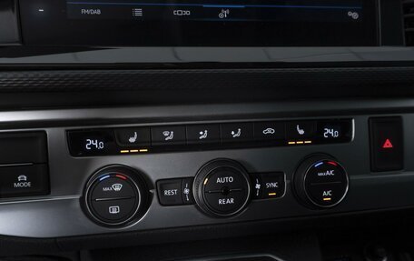 Volkswagen Multivan T6 рестайлинг, 2020 год, 7 950 000 рублей, 18 фотография