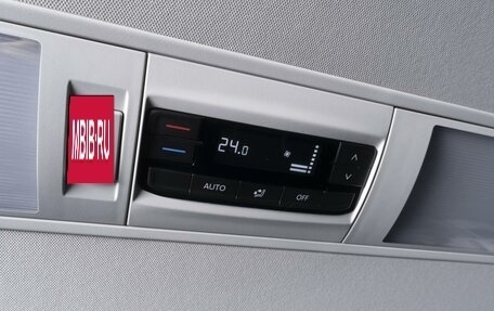 Volkswagen Multivan T6 рестайлинг, 2020 год, 7 950 000 рублей, 20 фотография