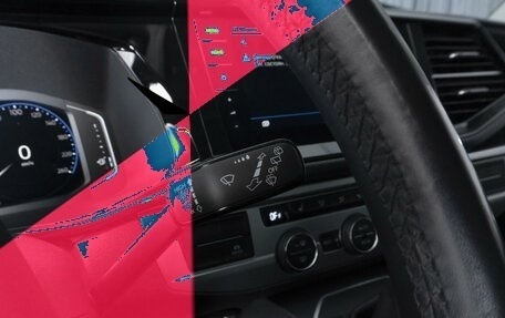 Volkswagen Multivan T6 рестайлинг, 2020 год, 7 950 000 рублей, 24 фотография