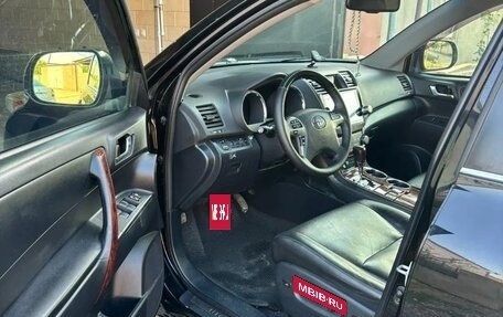 Toyota Highlander III, 2012 год, 1 960 000 рублей, 6 фотография