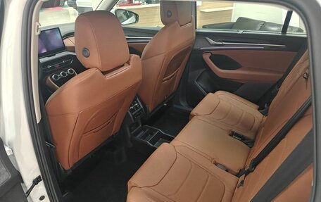 Skoda Kodiaq, 2025 год, 6 350 000 рублей, 11 фотография