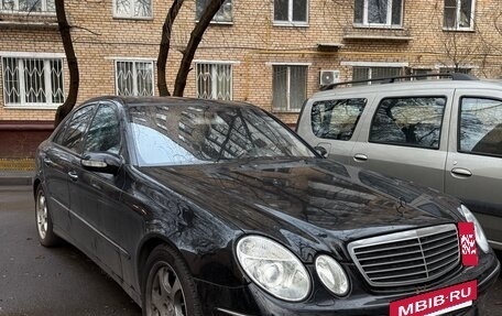 Mercedes-Benz E-Класс, 2003 год, 650 000 рублей, 2 фотография