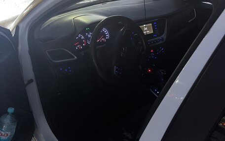 Hyundai Solaris II рестайлинг, 2017 год, 620 000 рублей, 8 фотография