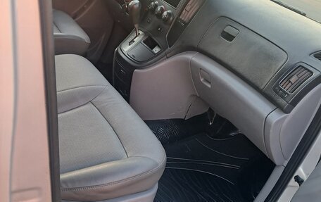 Hyundai Grand Starex Grand Starex I рестайлинг 2, 2008 год, 700 000 рублей, 3 фотография