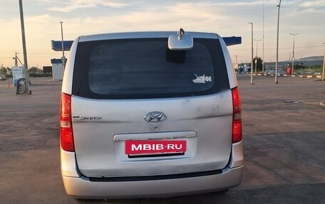 Hyundai Grand Starex Grand Starex I рестайлинг 2, 2008 год, 700 000 рублей, 12 фотография