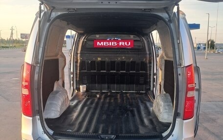 Hyundai Grand Starex Grand Starex I рестайлинг 2, 2008 год, 700 000 рублей, 4 фотография