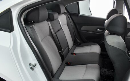 Chevrolet Cruze II, 2010 год, 699 000 рублей, 7 фотография