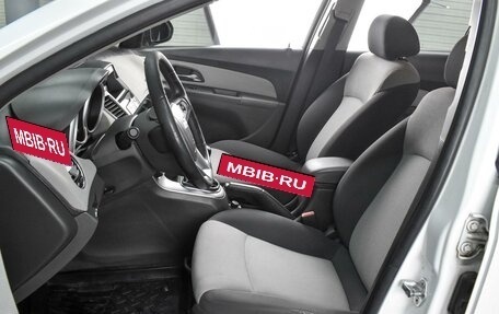 Chevrolet Cruze II, 2010 год, 699 000 рублей, 10 фотография