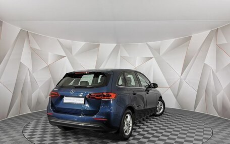 Mercedes-Benz B-Класс, 2019 год, 1 955 000 рублей, 2 фотография