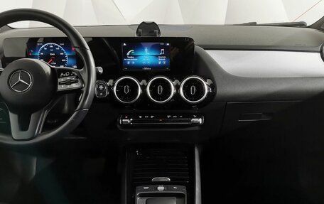 Mercedes-Benz B-Класс, 2019 год, 1 955 000 рублей, 15 фотография