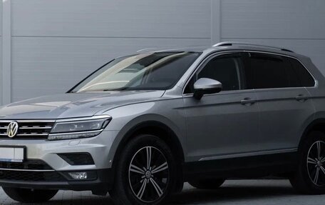 Volkswagen Tiguan II, 2017 год, 2 200 000 рублей, 5 фотография