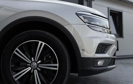 Volkswagen Tiguan II, 2017 год, 2 200 000 рублей, 13 фотография