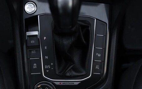 Volkswagen Tiguan II, 2017 год, 2 200 000 рублей, 14 фотография