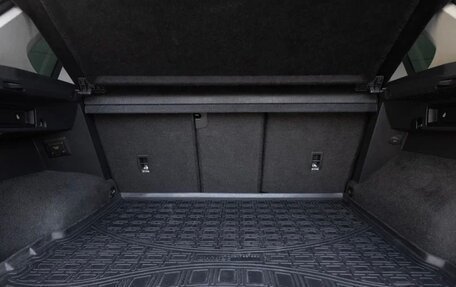 Volkswagen Tiguan II, 2017 год, 2 200 000 рублей, 34 фотография