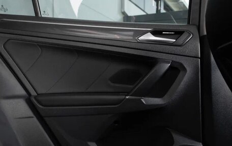 Volkswagen Tiguan II, 2017 год, 2 200 000 рублей, 30 фотография