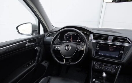 Volkswagen Tiguan II, 2017 год, 2 200 000 рублей, 32 фотография