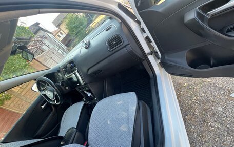 Volkswagen Polo VI (EU Market), 2015 год, 600 000 рублей, 10 фотография