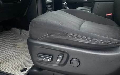 Toyota Land Cruiser Prado 150 рестайлинг 2, 2021 год, 6 300 000 рублей, 21 фотография