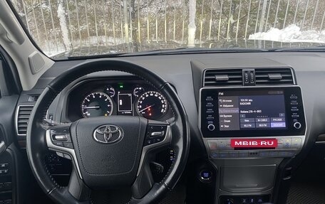 Toyota Land Cruiser Prado 150 рестайлинг 2, 2021 год, 6 300 000 рублей, 14 фотография