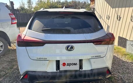 Lexus UX I, 2019 год, 3 000 000 рублей, 6 фотография