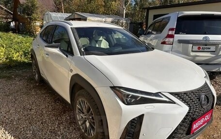 Lexus UX I, 2019 год, 3 000 000 рублей, 3 фотография