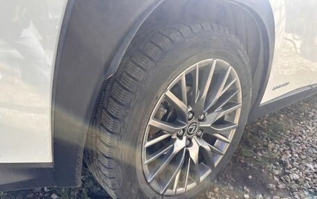 Lexus UX I, 2019 год, 3 000 000 рублей, 22 фотография