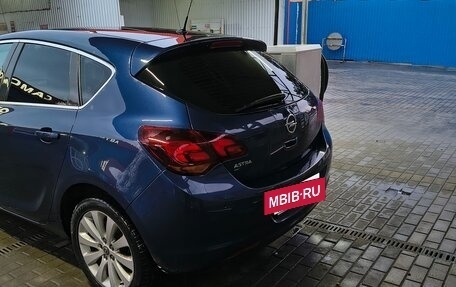 Opel Astra J, 2011 год, 530 000 рублей, 4 фотография