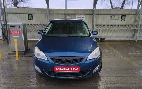 Opel Astra J, 2011 год, 530 000 рублей, 1 фотография