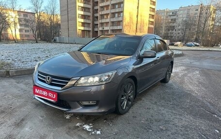Honda Accord IX рестайлинг, 2013 год, 1 350 000 рублей, 1 фотография