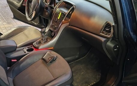 Opel Astra J, 2011 год, 530 000 рублей, 11 фотография