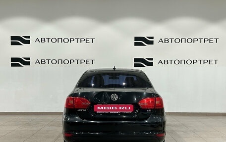Volkswagen Jetta VI, 2011 год, 899 000 рублей, 6 фотография