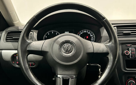 Volkswagen Jetta VI, 2011 год, 899 000 рублей, 15 фотография