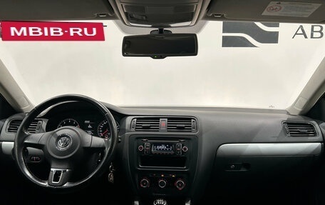 Volkswagen Jetta VI, 2011 год, 899 000 рублей, 12 фотография