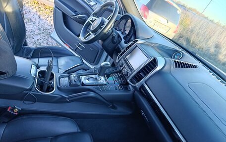 Porsche Cayenne III, 2015 год, 3 790 000 рублей, 8 фотография