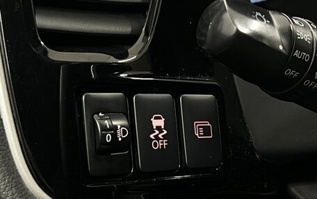 Mitsubishi Outlander III рестайлинг 3, 2016 год, 1 465 000 рублей, 8 фотография