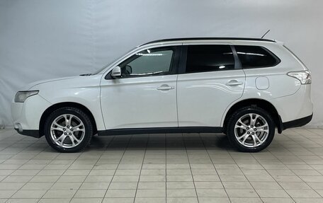 Mitsubishi Outlander III рестайлинг 3, 2013 год, 1 280 000 рублей, 9 фотография