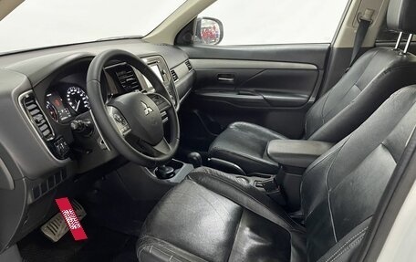 Mitsubishi Outlander III рестайлинг 3, 2013 год, 1 280 000 рублей, 12 фотография