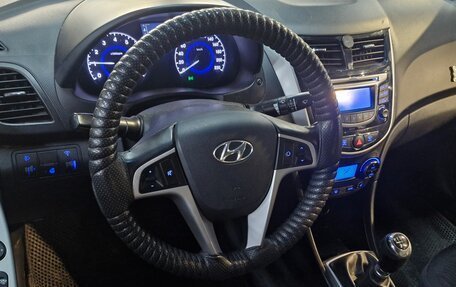 Hyundai Solaris II рестайлинг, 2014 год, 645 000 рублей, 2 фотография