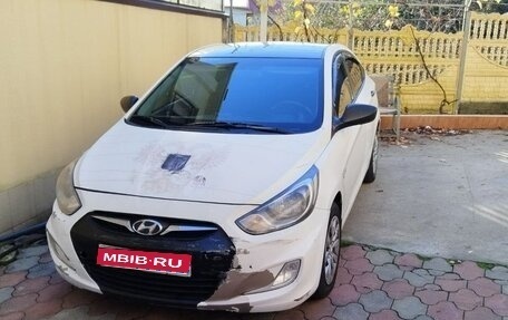 Hyundai Solaris II рестайлинг, 2013 год, 500 000 рублей, 1 фотография